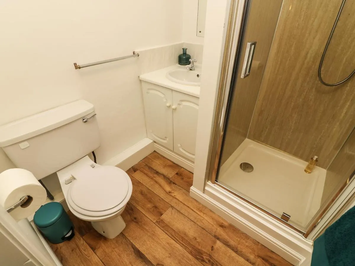 펜션 Whitefriars Lodge 세틀